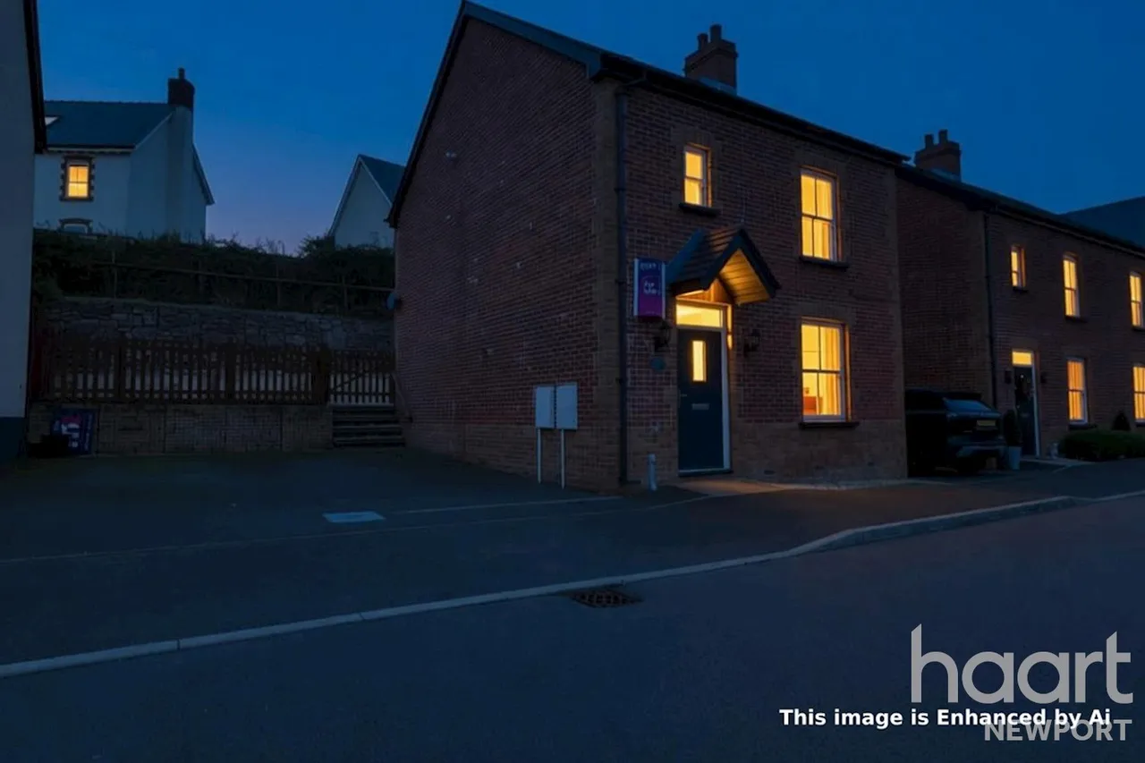 Pontypool, NP4, photo 22