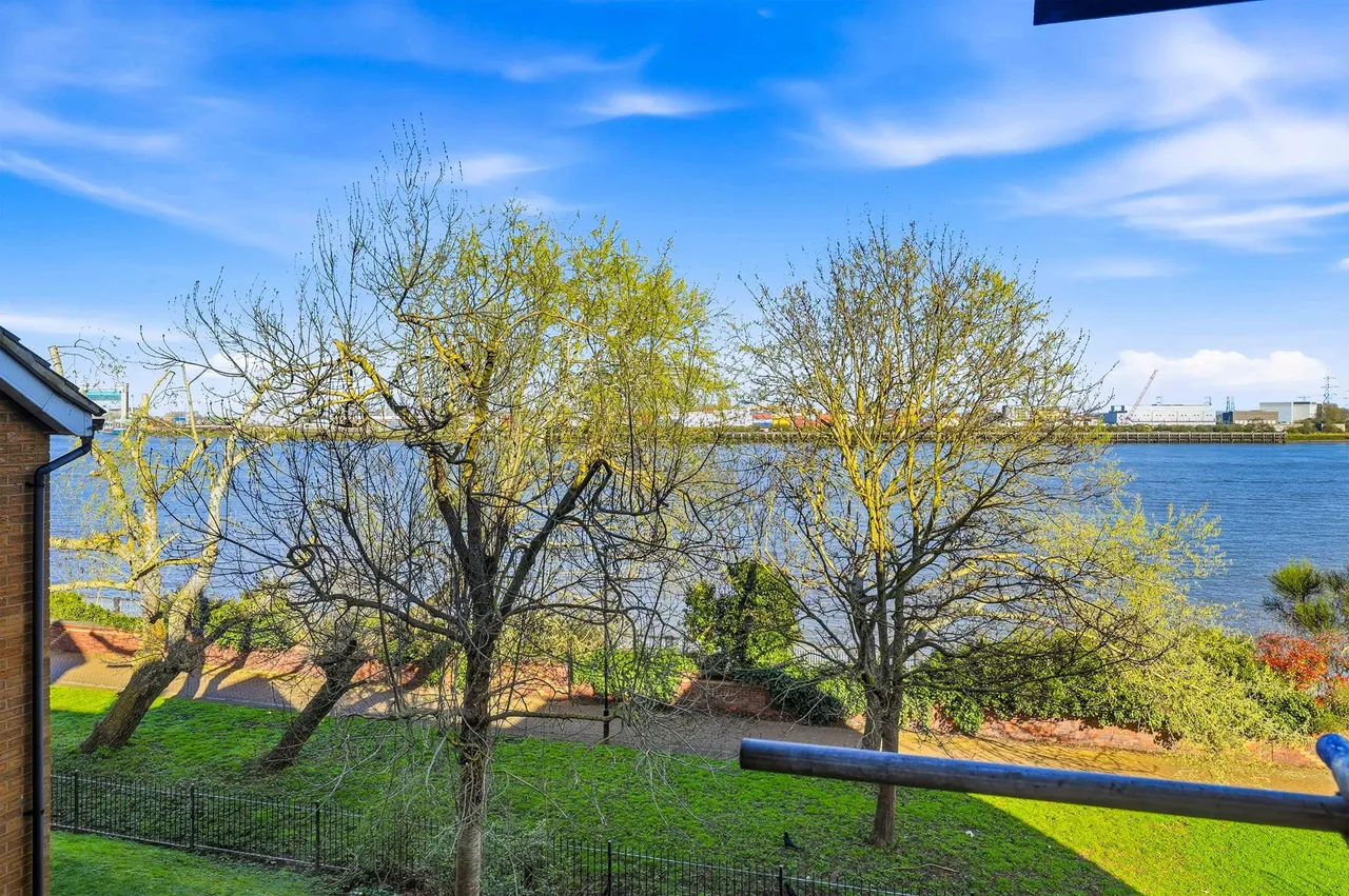Greenhaven Drive, London, SE28, photo 16