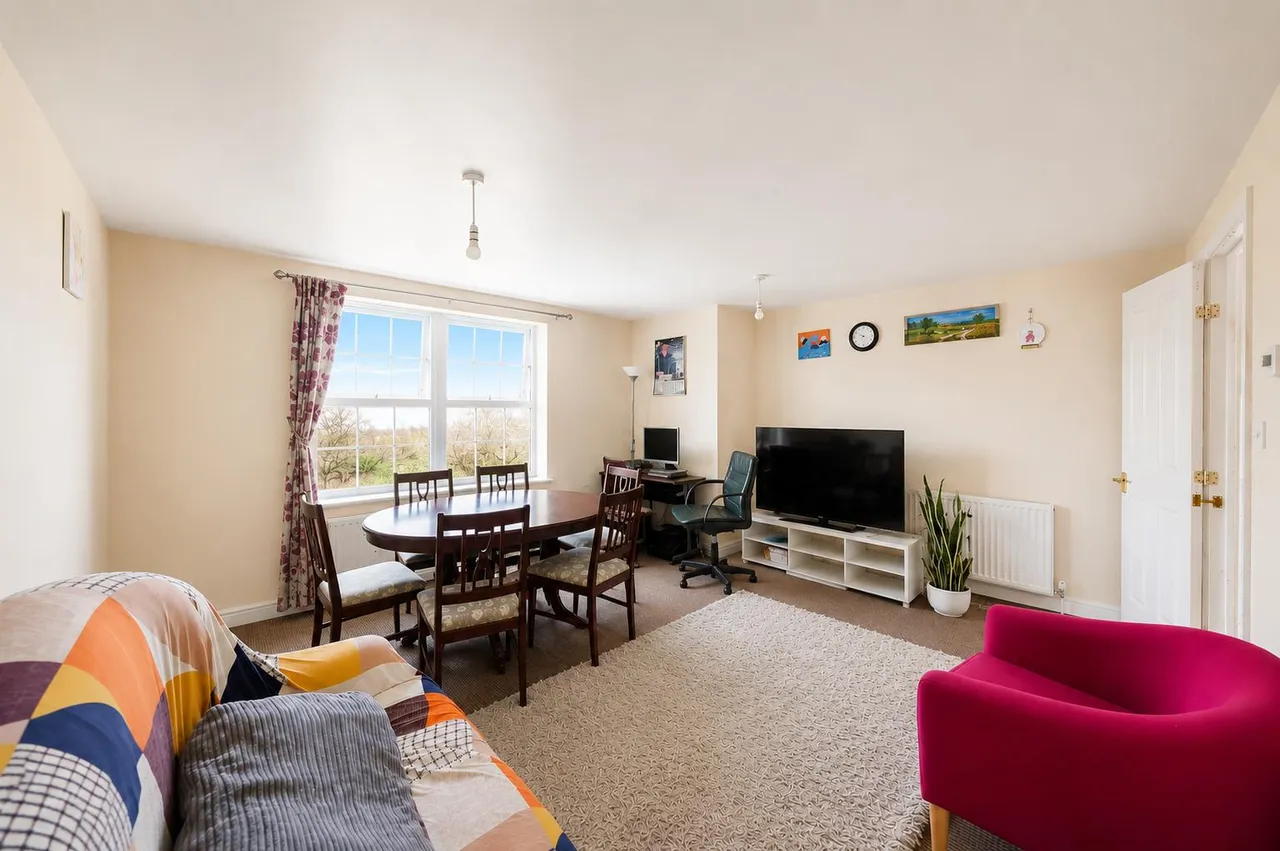 Greenhaven Drive, London, SE28, photo 2