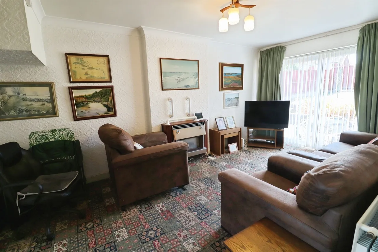 Norris Close, Penarth, CF64, photo 4