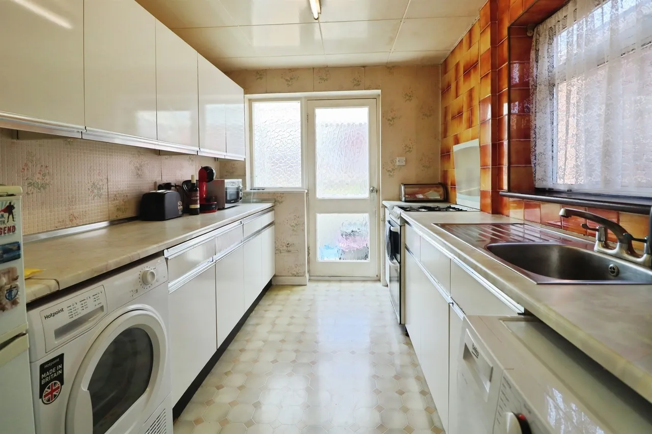 Norris Close, Penarth, CF64, photo 7