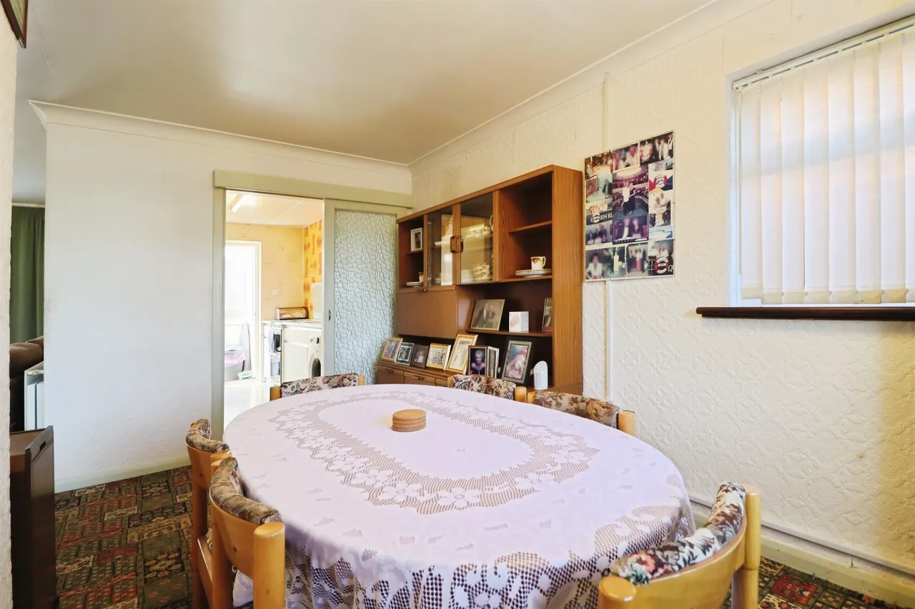 Norris Close, Penarth, CF64, photo 6