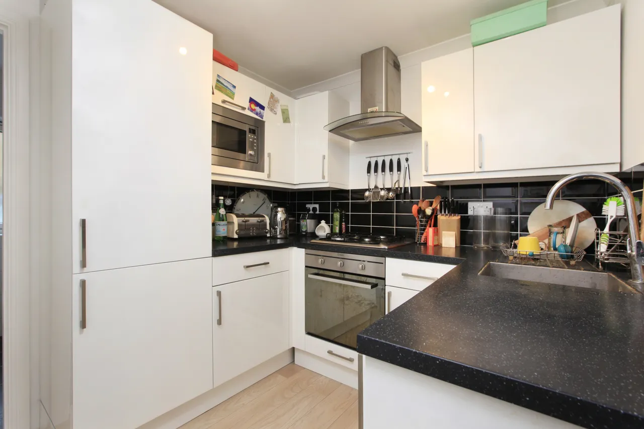 Vicarage Crescent, London, SW11, photo 10