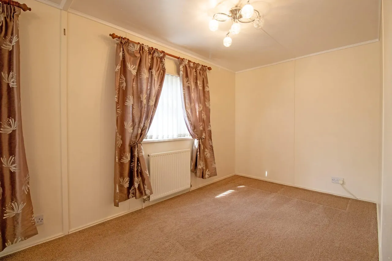 Fourth Avenue, Parklands Mobile Homes, DN17, photo 4