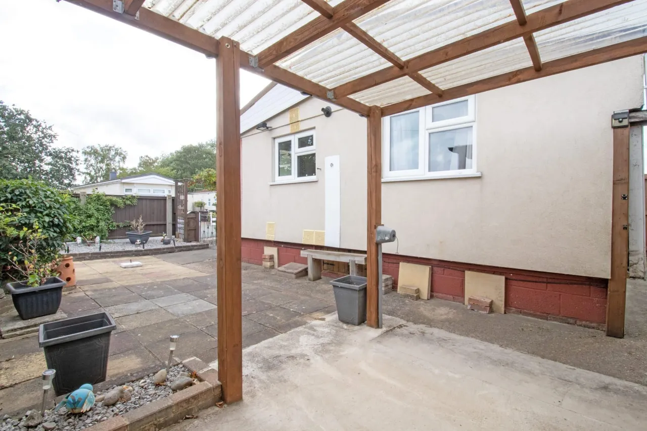 Fourth Avenue, Parklands Mobile Homes, DN17, photo 13