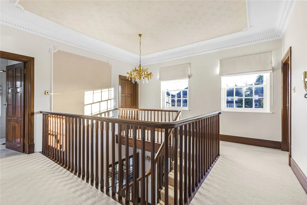 Brookmans Avenue, Brookmans Park, Hertfordshire, AL9 7QG, photo 11
