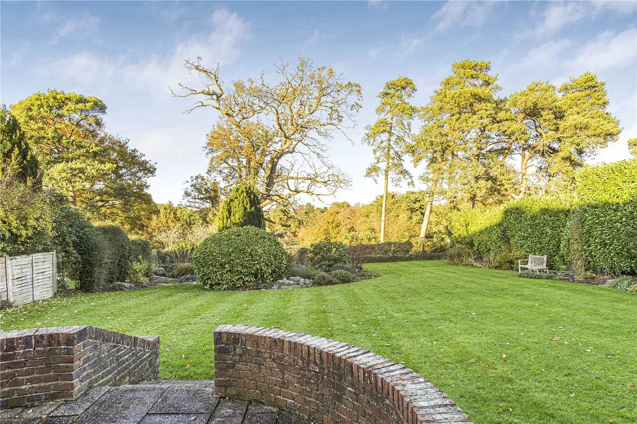 Brookmans Avenue, Brookmans Park, Hertfordshire, AL9 7QG, photo 20