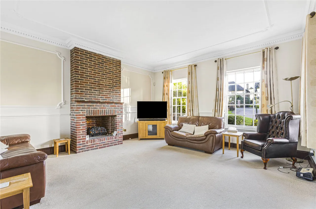 Brookmans Avenue, Brookmans Park, Hertfordshire, AL9 7QG, photo 6