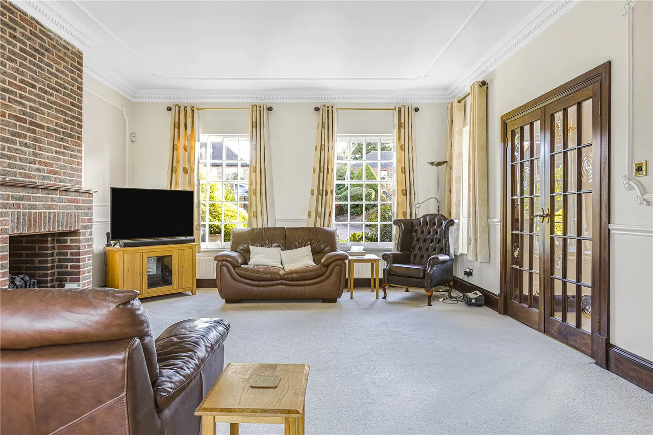 Brookmans Avenue, Brookmans Park, Hertfordshire, AL9 7QG, photo 7