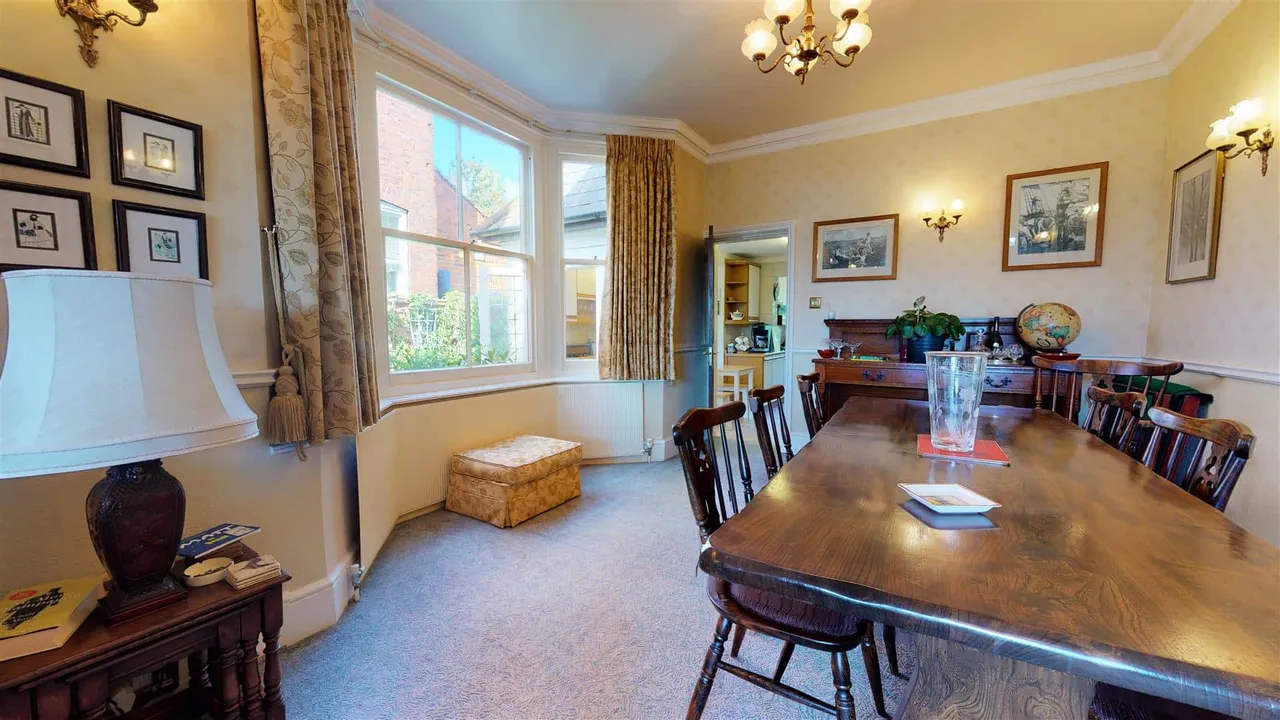 Station Road, Loughton, photo 7