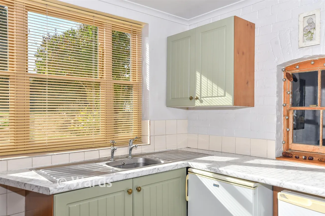 Oare Road, Faversham, ME13, photo 8