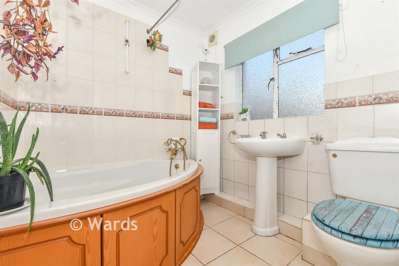 Oare Road, Faversham, ME13, photo 14