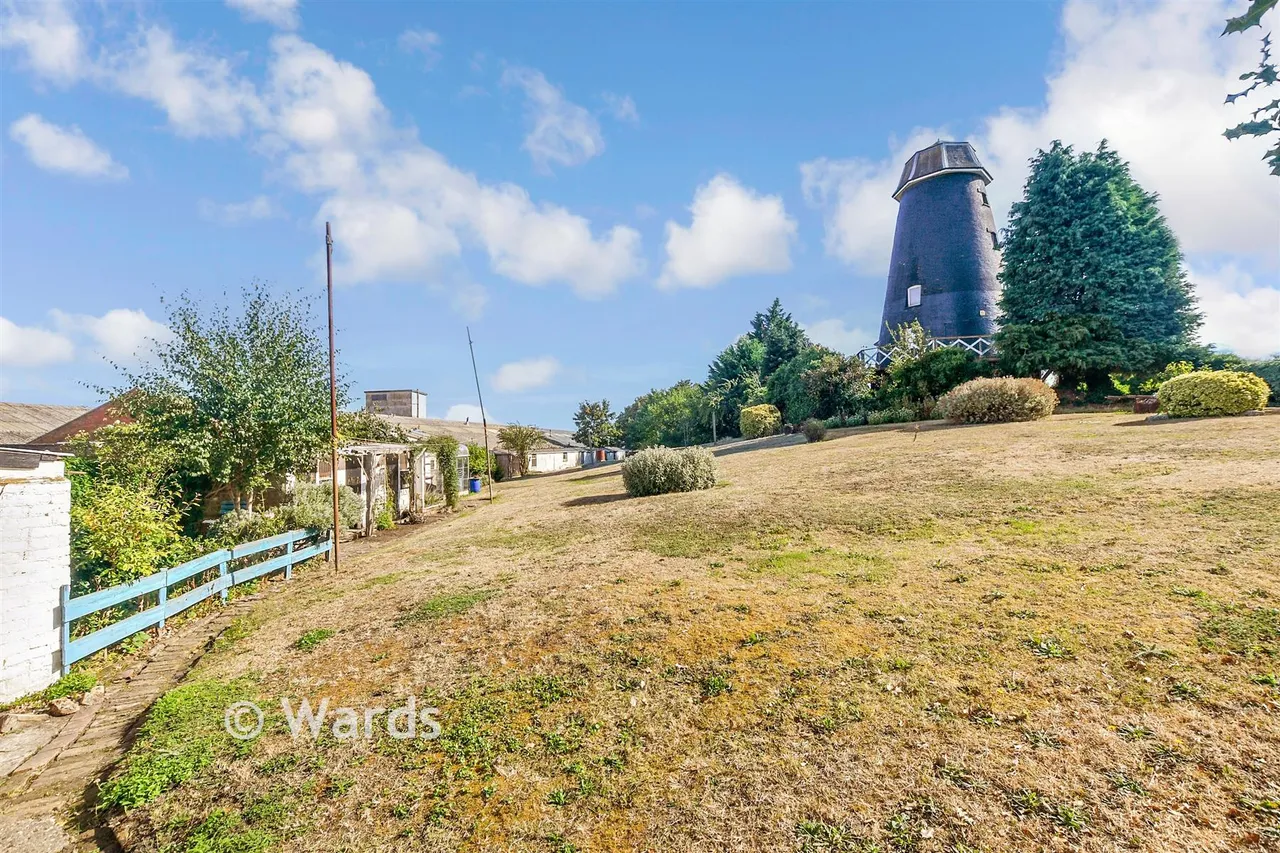 Oare Road, Faversham, ME13, photo 15