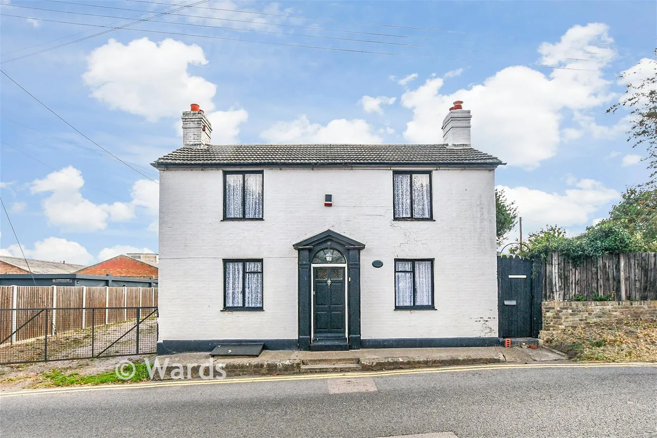 4 bed house for sale, Oare Road, Faversham, ME13