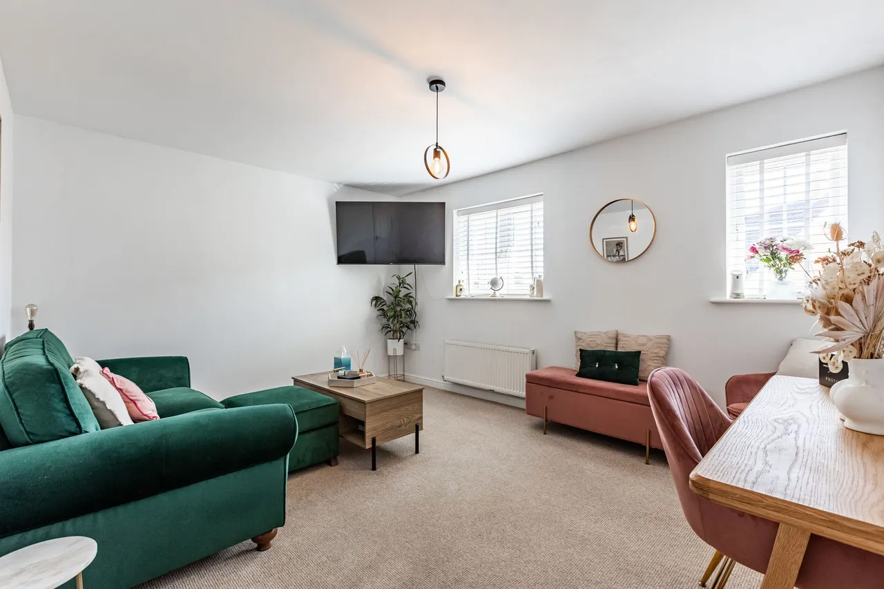 Beautifully Presented First-Floor Apa, photo 10