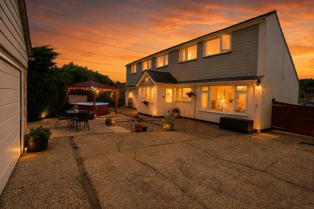 5 bed house for sale — Woodlinken Close, Verwood, BH31