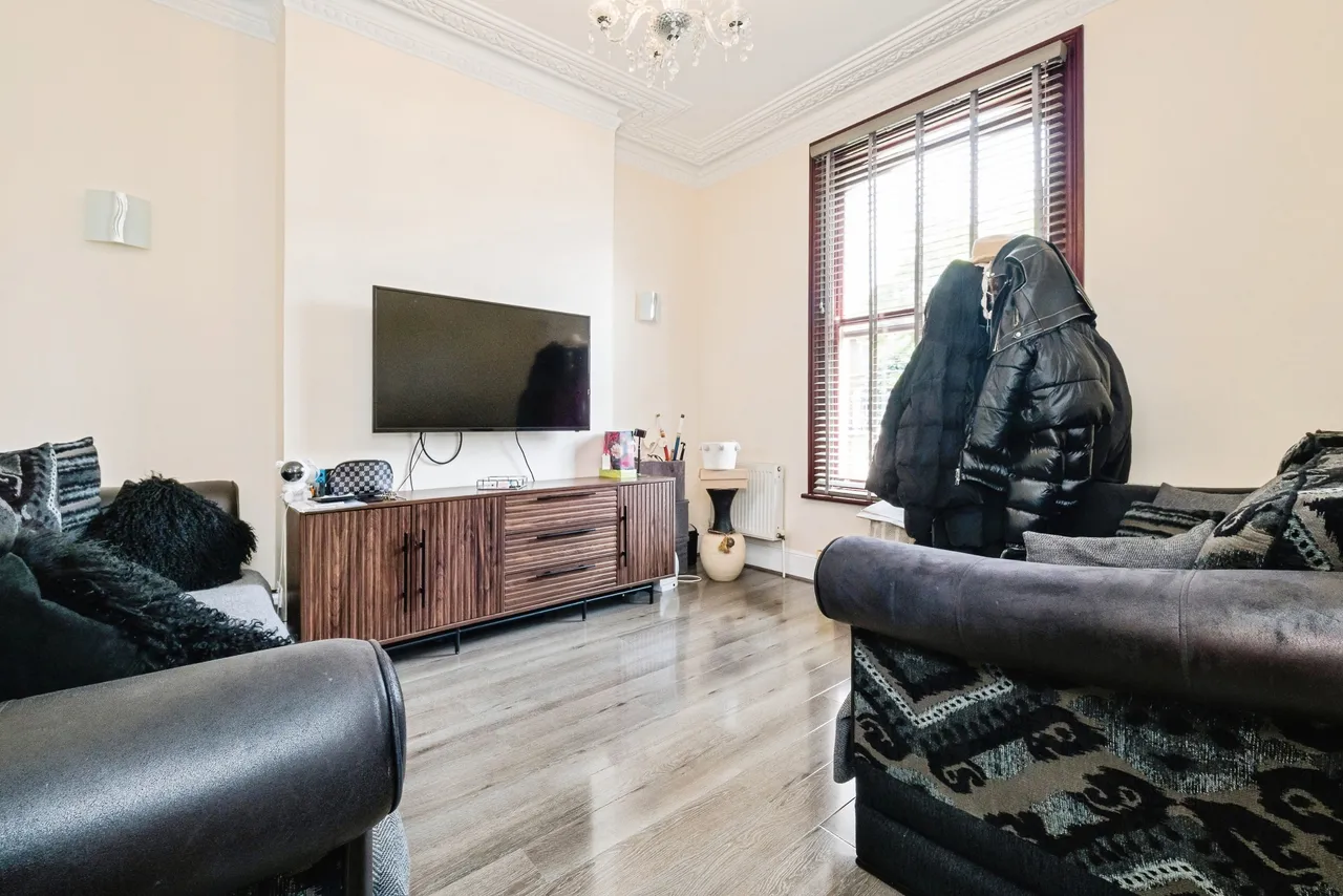 Windsor Road, London, E7, photo 34