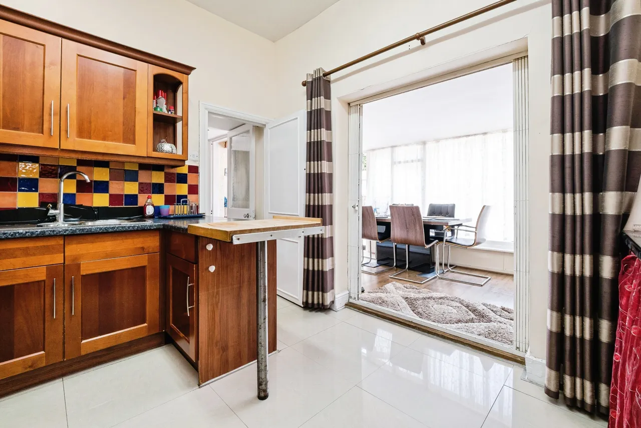 Windsor Road, London, E7, photo 8