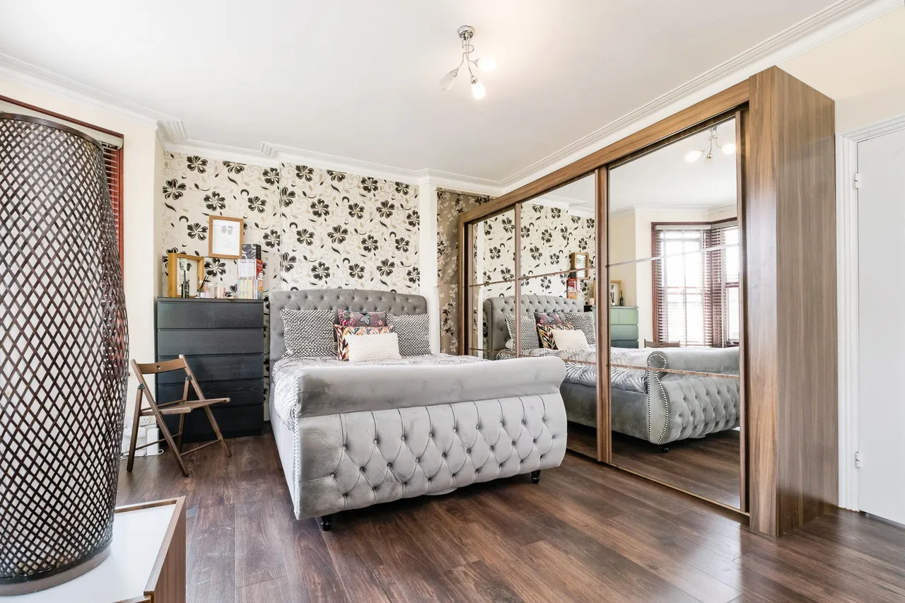Windsor Road, London, E7, photo 36