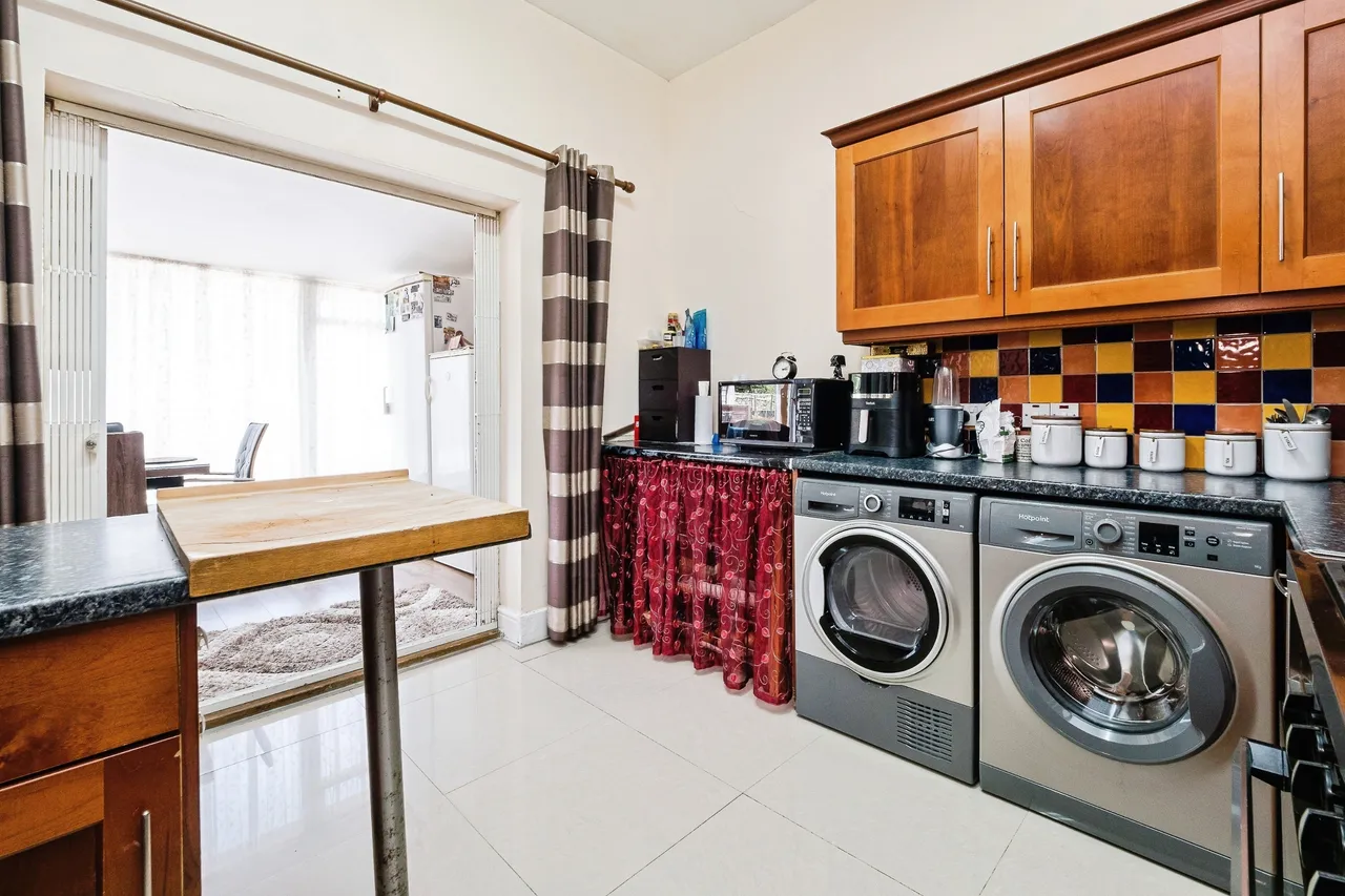 Windsor Road, London, E7, photo 40