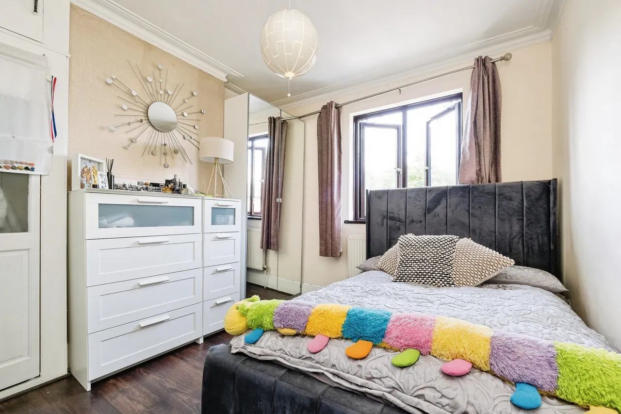 Windsor Road, London, E7, photo 17