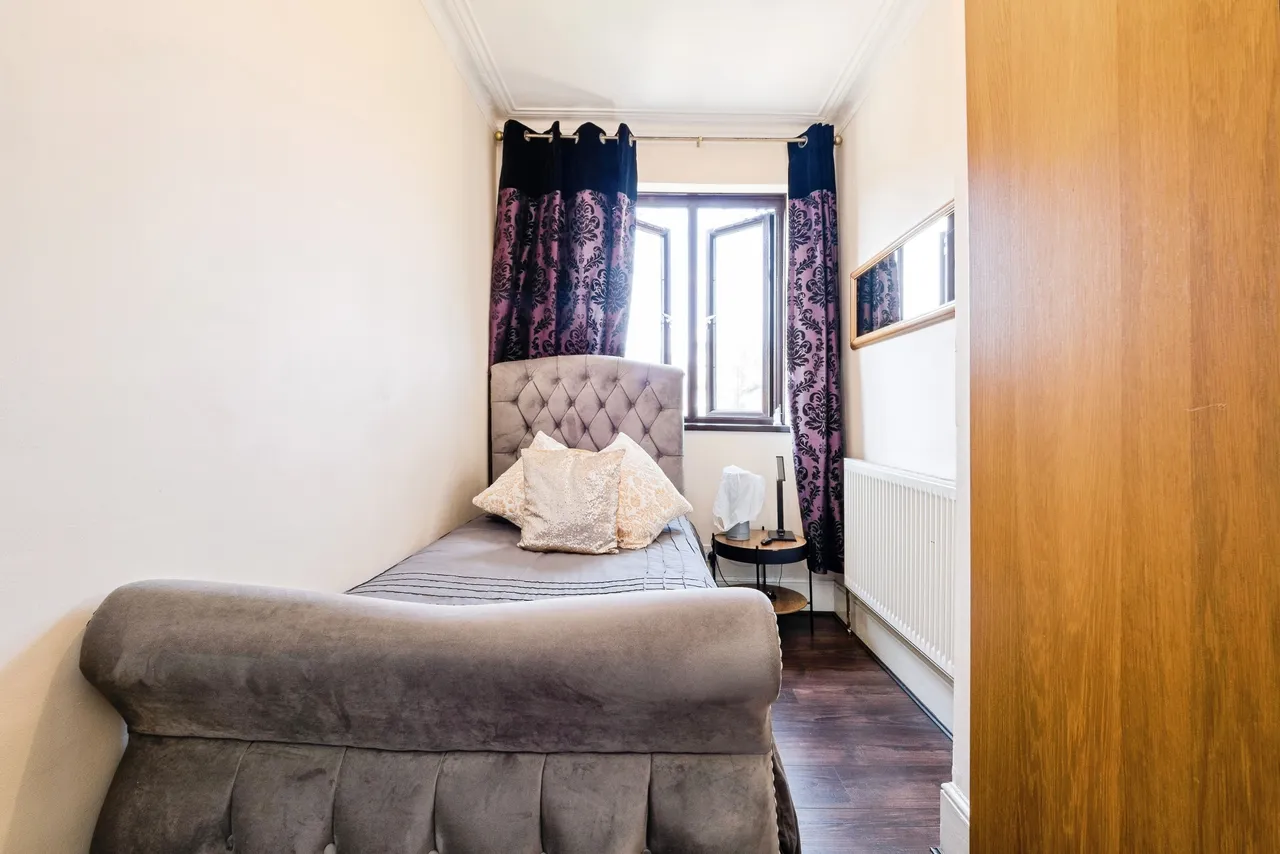 Windsor Road, London, E7, photo 26