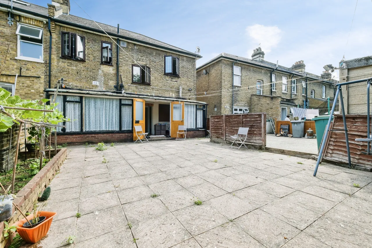 Windsor Road, London, E7, photo 35