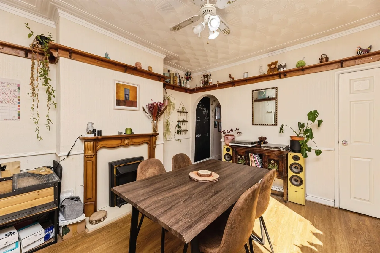 Barnsley Road, South Kirkby, Pontefract, photo 12