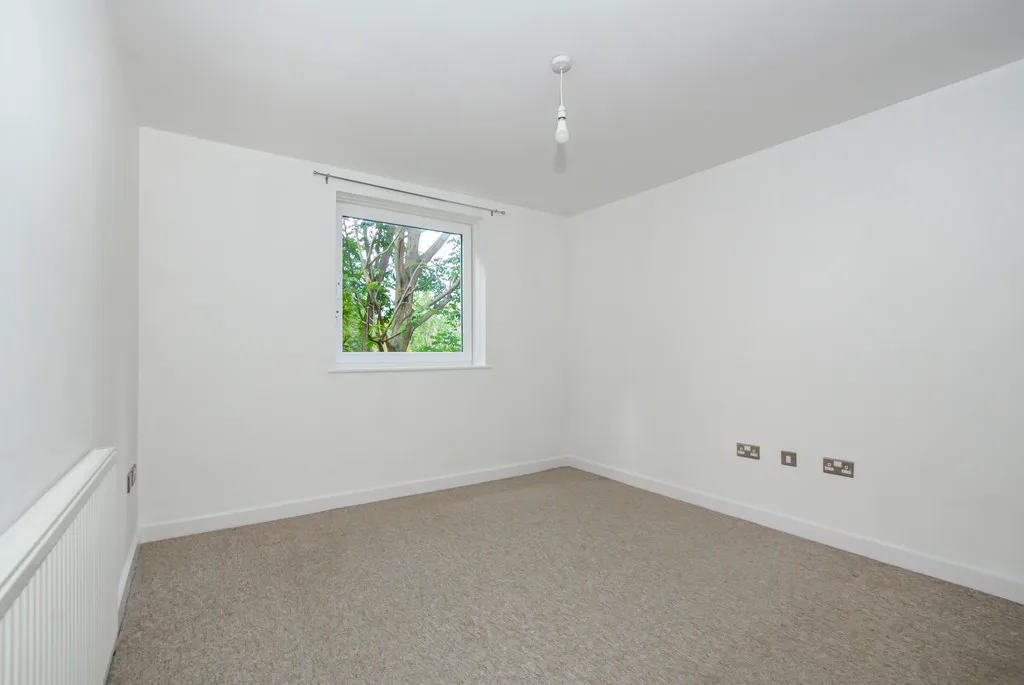 High Street, Uxbridge, UB8, photo 17