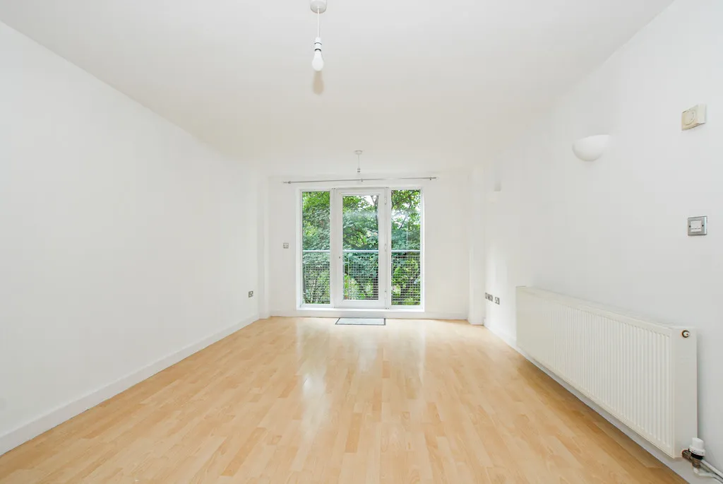 High Street, Uxbridge, UB8, photo 2