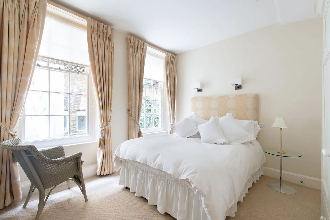 De Walden Street, London, W1G, photo 6