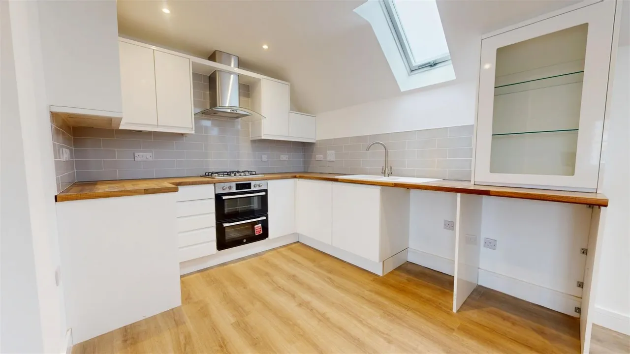 Bramble Drive, Weymouth, DT4, photo 2