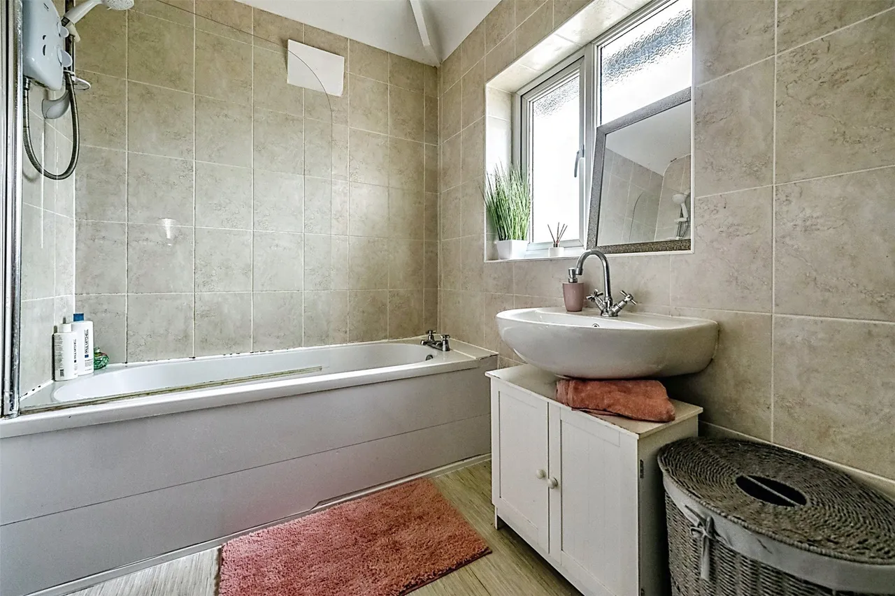 Park View, Thornton, L23, photo 12
