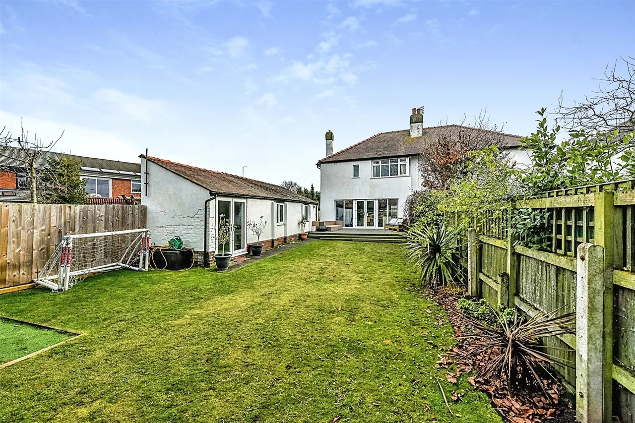 Park View, Thornton, L23, photo 15