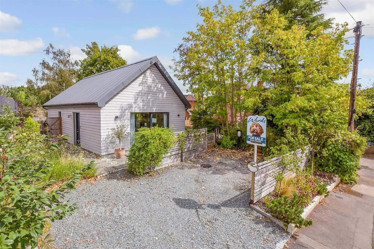 2 bed house for sale, Orchard Drive, Tonbridge, TN10