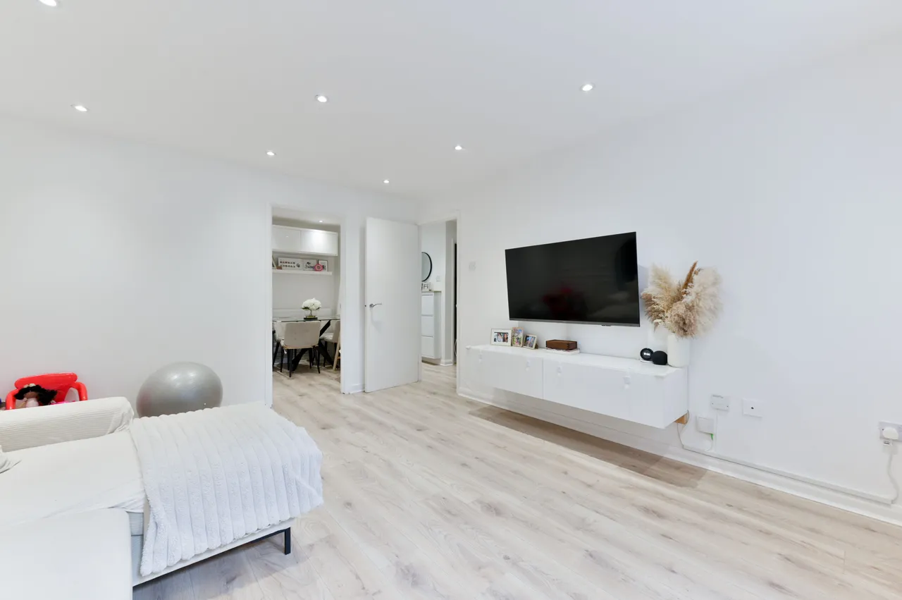 London, NW10, photo 9
