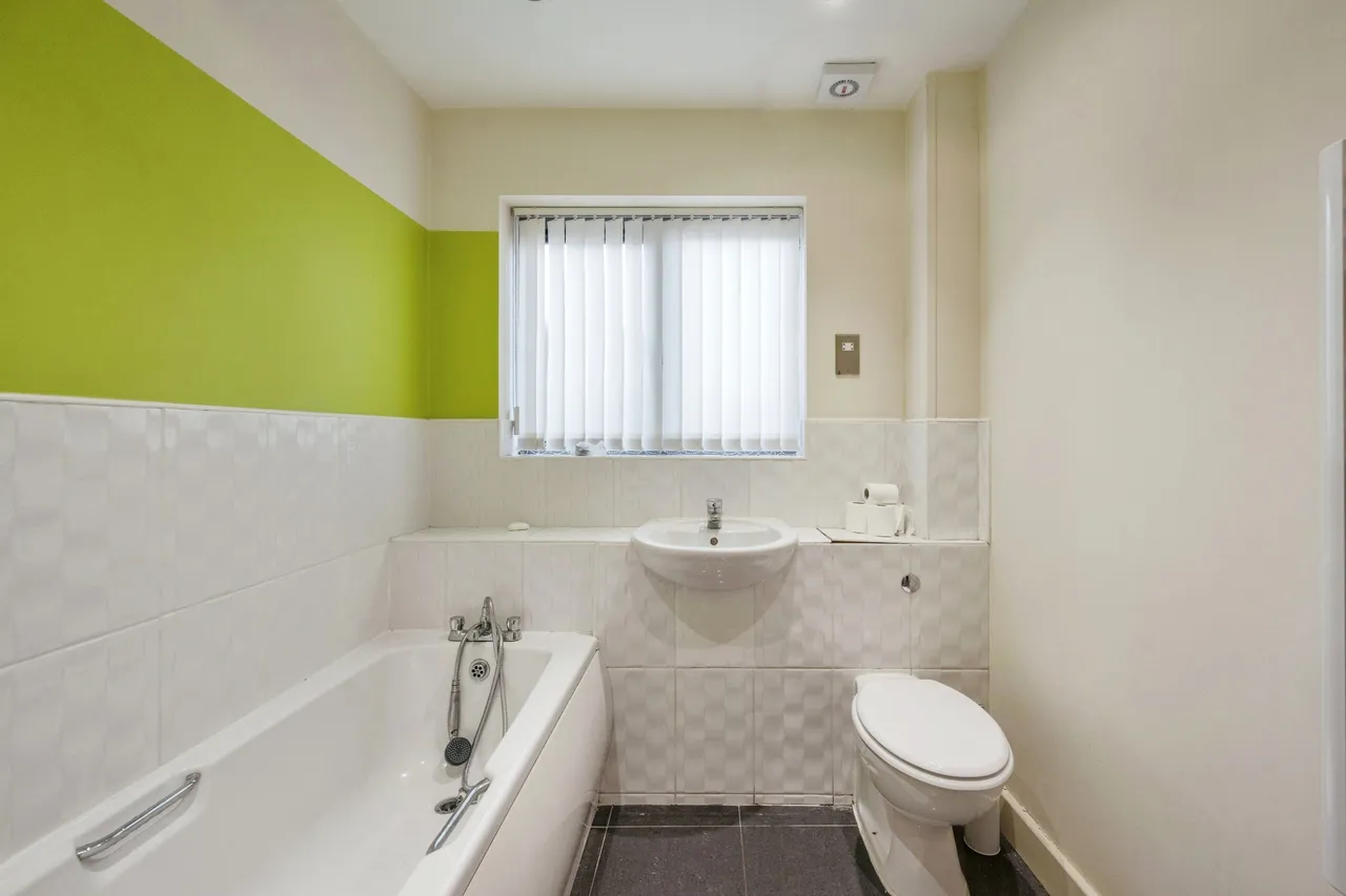 Luxaa Apartments, Low Road, Balby, Doncaster, DN4, photo 14