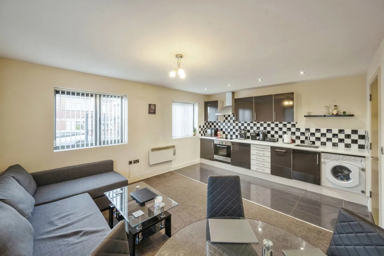 Luxaa Apartments, Low Road, Balby, Doncaster, DN4, photo 5