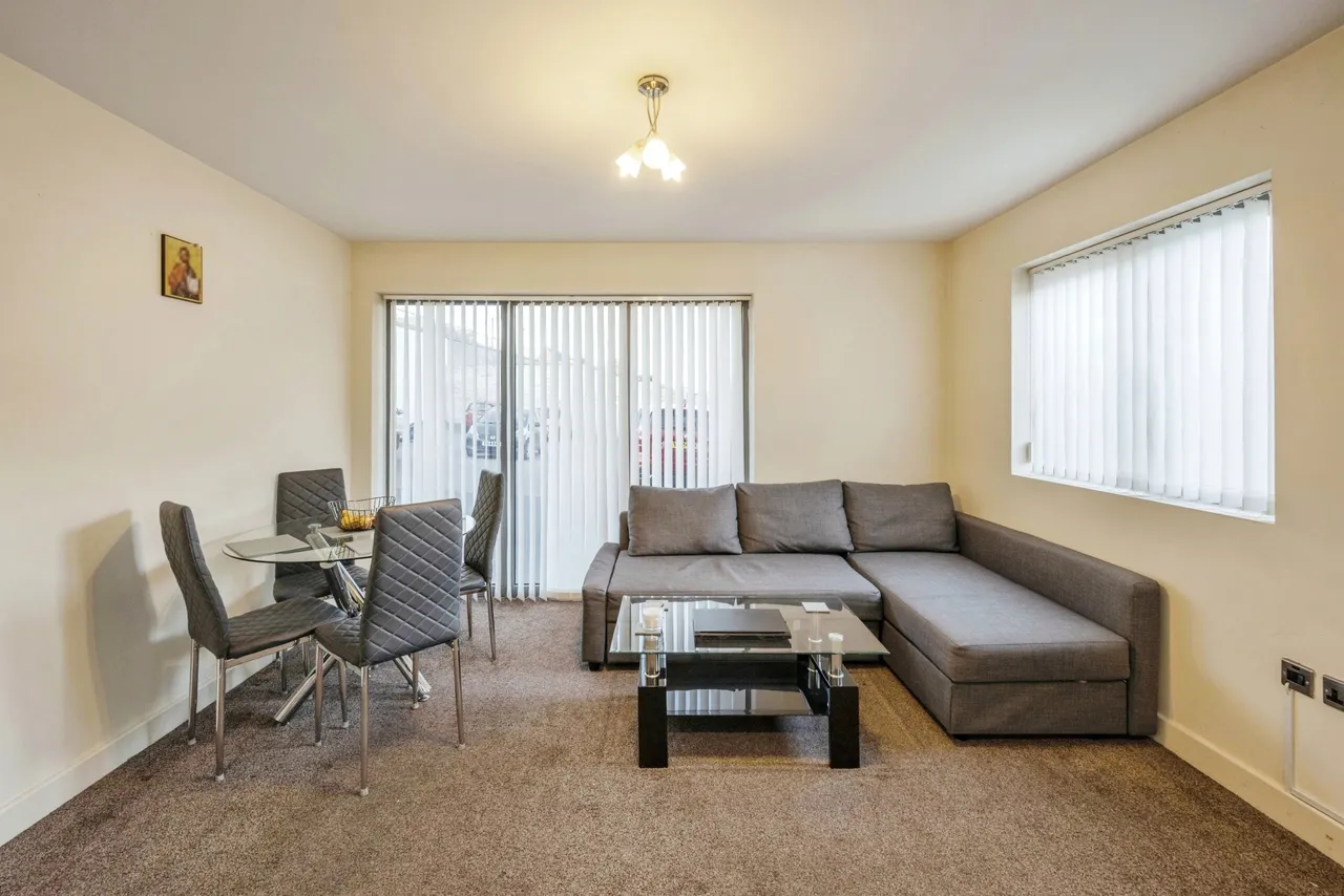 Luxaa Apartments, Low Road, Balby, Doncaster, DN4, photo 9