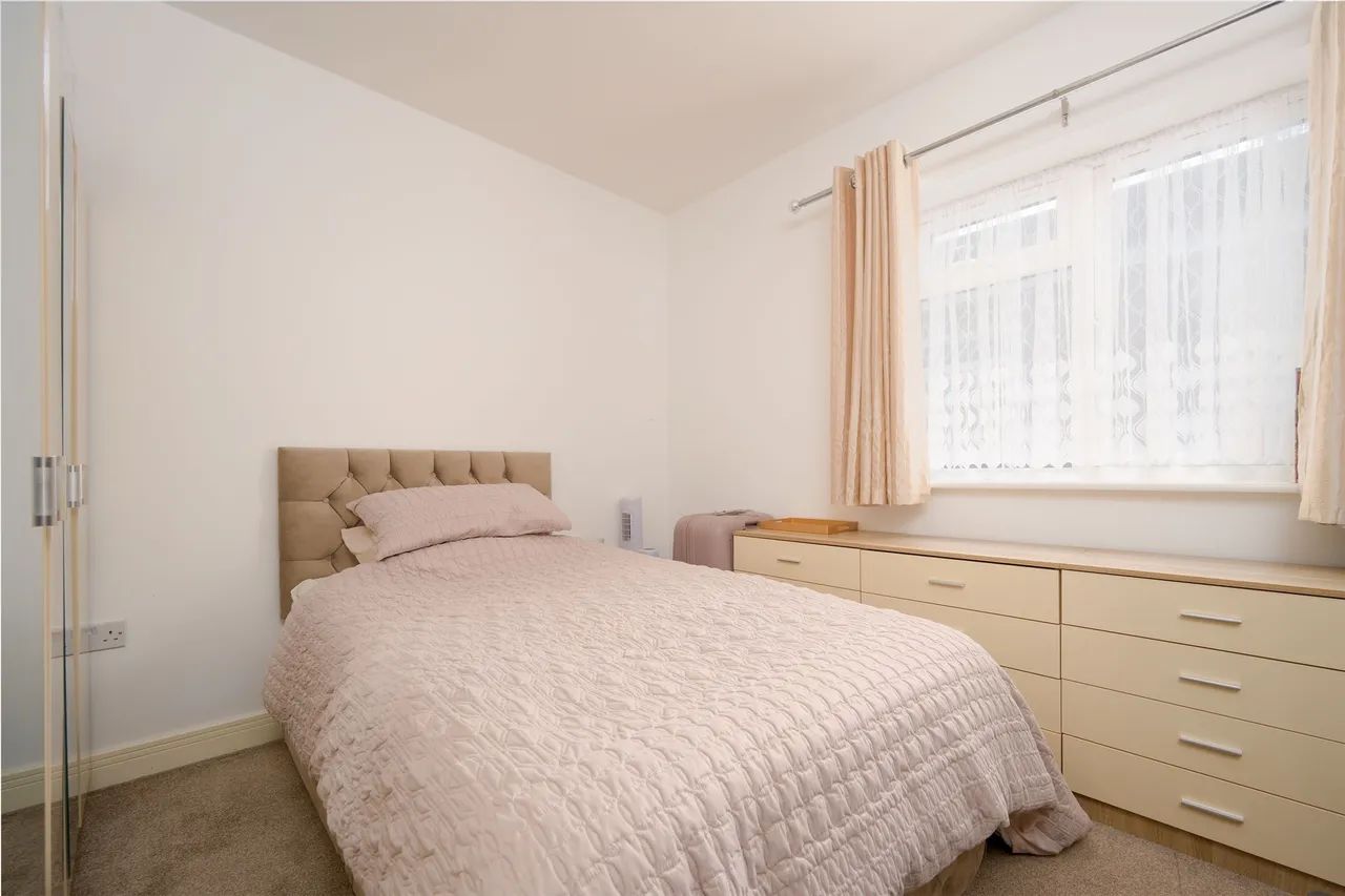 Bridge Road, Kettering, NN14, photo 7