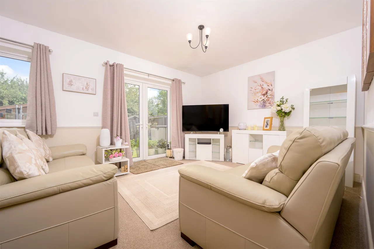 Bridge Road, Kettering, NN14, photo 2