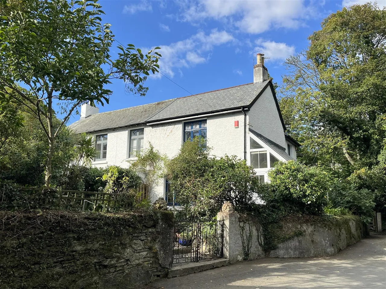 3 bed house for sale, Lerryn, Nr Lostwithiel, PL22