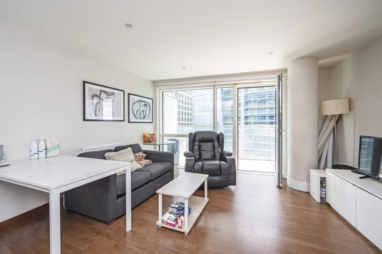 2 bed flat for sale — 1607 Crawford Building, 112 Whitechapel High Street, London