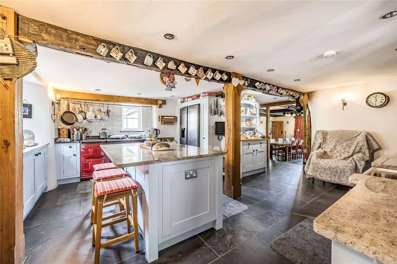 Payhembury, Honiton, Devon, EX14 3HZ, photo 11