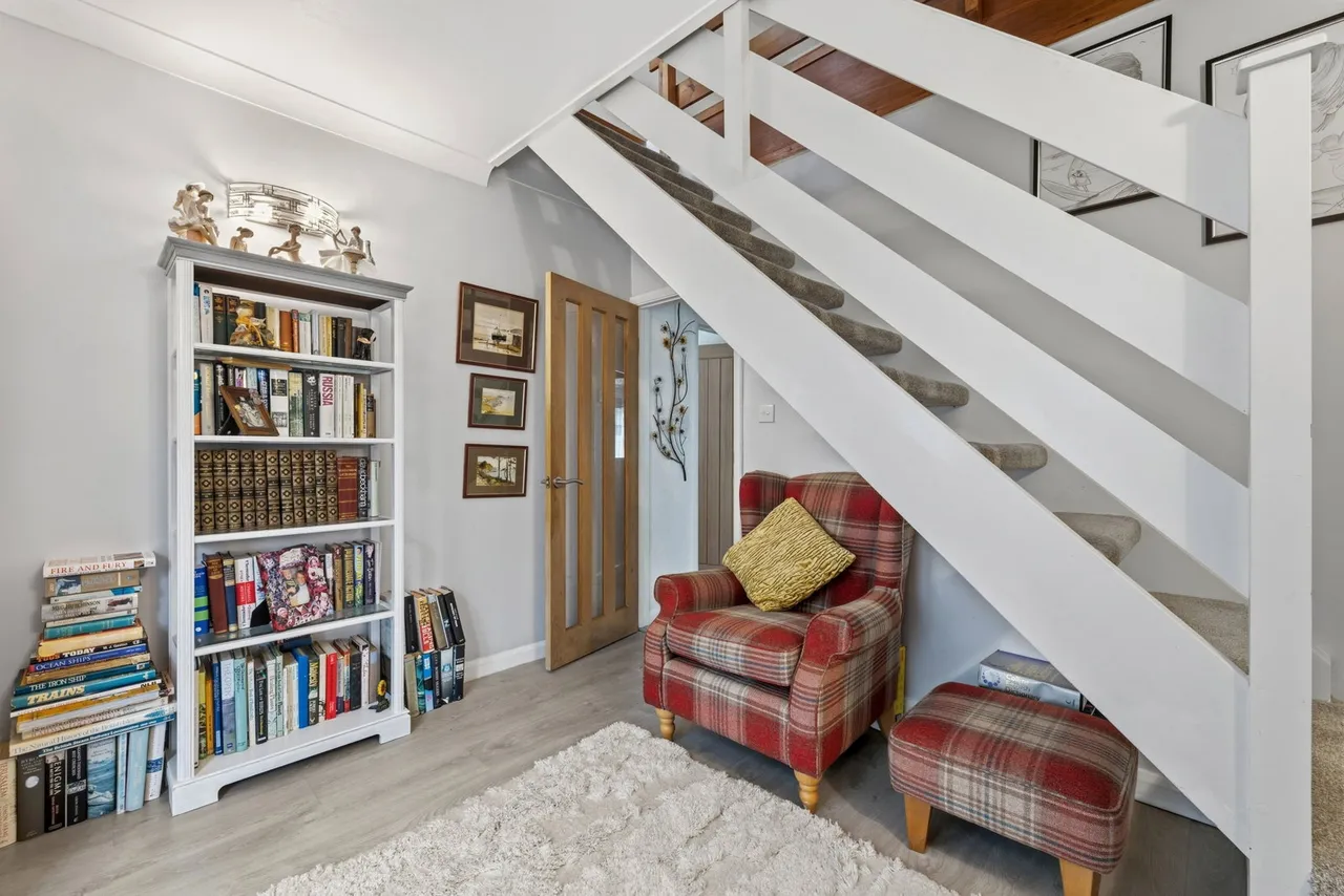 Highpool Close, Newton, SA3, photo 13