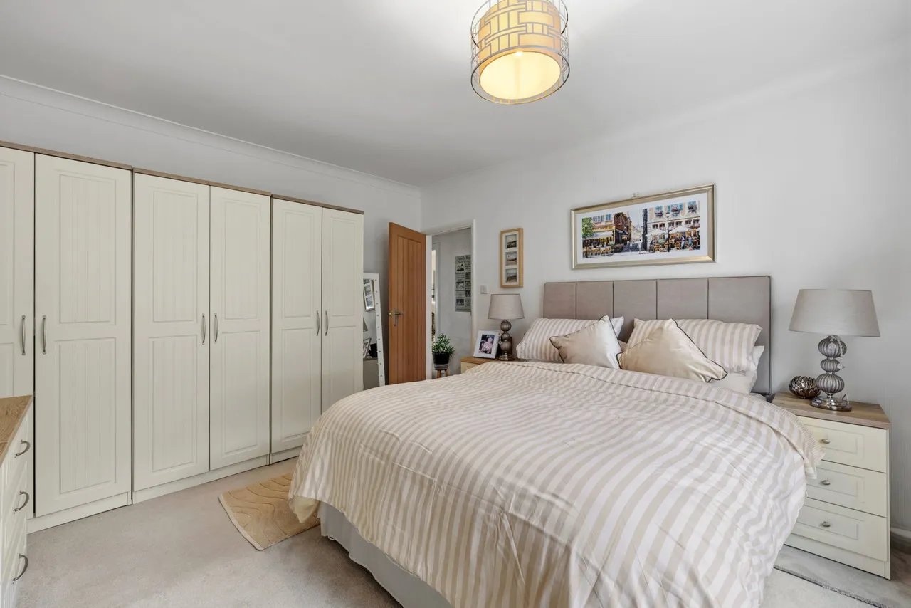 Highpool Close, Newton, SA3, photo 16