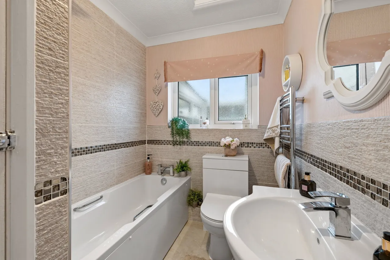 Highpool Close, Newton, SA3, photo 18