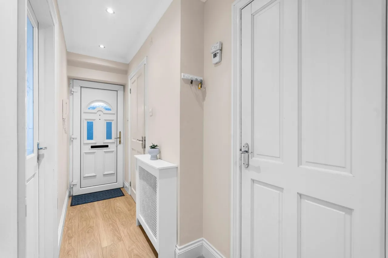 School Lane, Essendon, AL9, photo 9