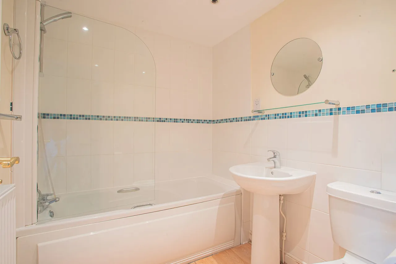 Margery Holroyd Rise, Malmesbury, photo 13