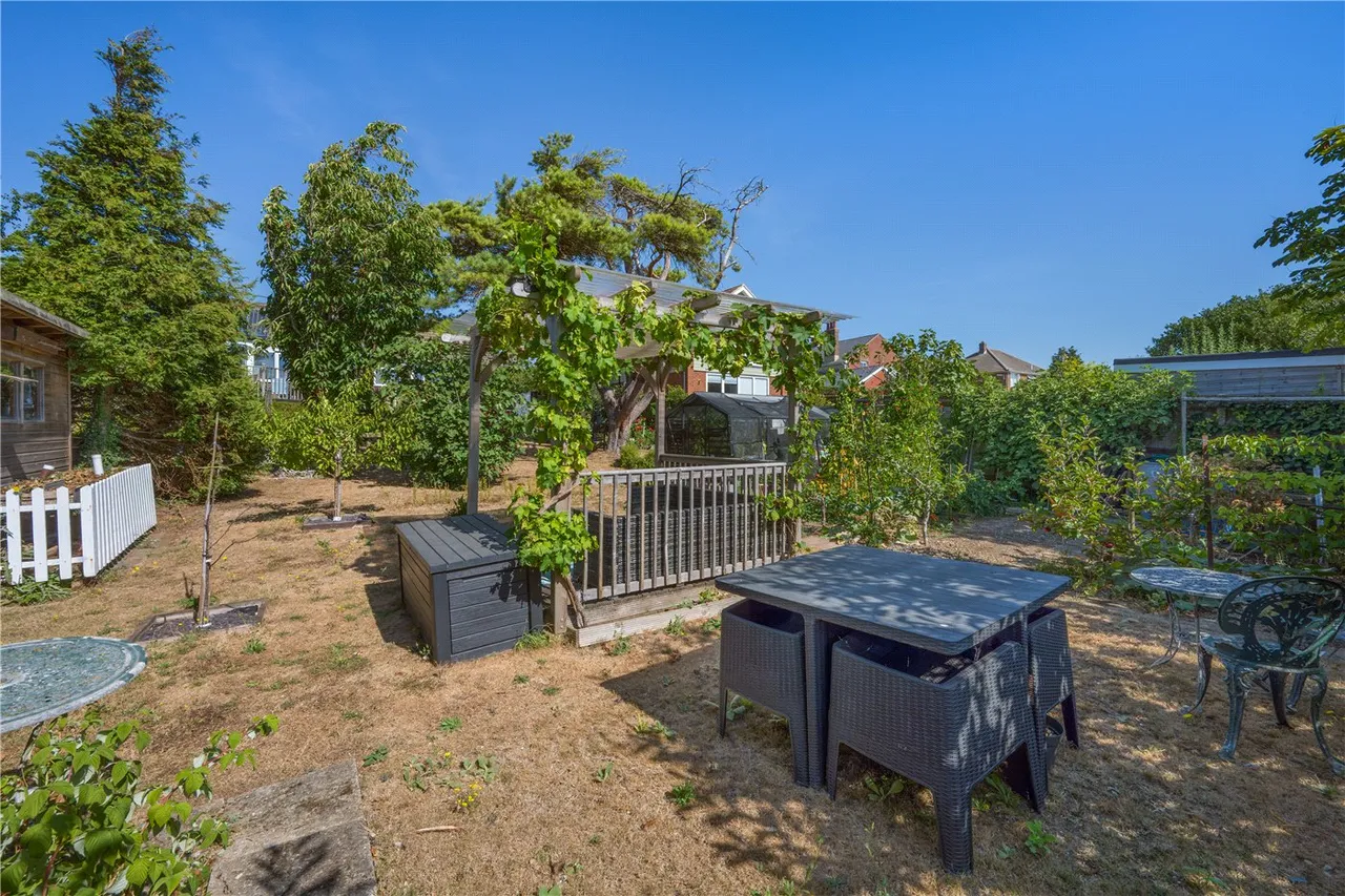 St. Vincent Road, St. Margarets-at-Cliffe, CT15, photo 3